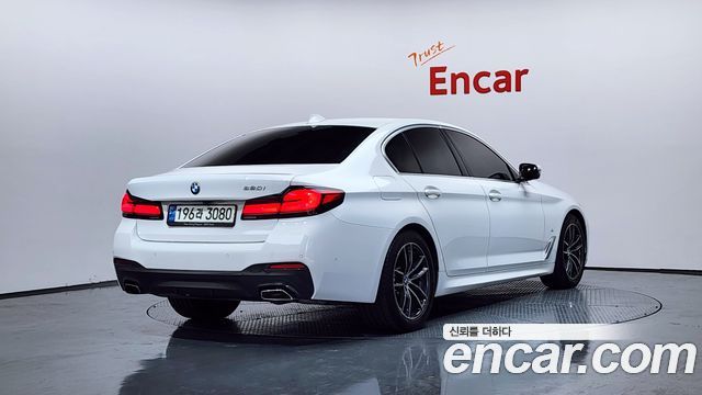 BMW 5 Series (G30) 520i M Sport 2022 — фото 2