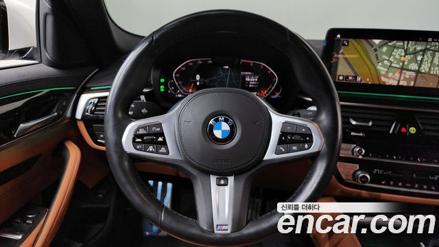 BMW 5 Series (G30) 520i M Sport 2022 — фото 13