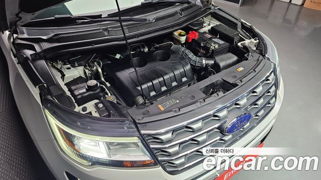 Ford Explorer 2.3 Limited 4WD 5th 2017 — фото 6