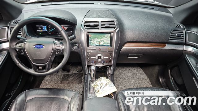 Ford Explorer 2.3 Limited 4WD 5th 2017 — фото 7