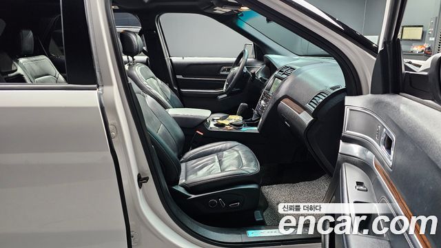Ford Explorer 2.3 Limited 4WD 5th 2017 — фото 11