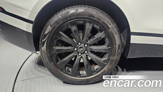 Land Rover Range Rover Velar 3.0 P400 R-Dynamic HSE 2023 — фото 5