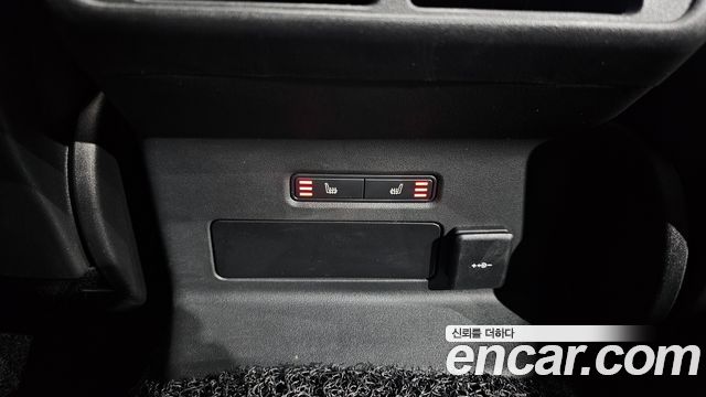 Land Rover Range Rover Velar 3.0 P400 R-Dynamic HSE 2023 — фото 18