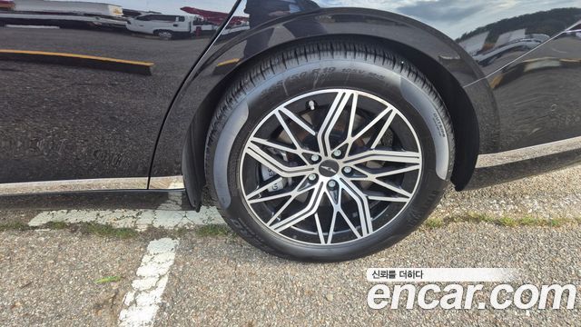 Genesis G90 (RS4) Gasoline 3.5 Turbo AWD Black 2023 — фото 17