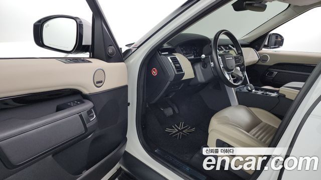 Land Rover Discovery 5 D250 SE 2022 — фото 10
