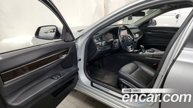 BMW 7 Series (F01) 740d xDrive 2015 — фото 10