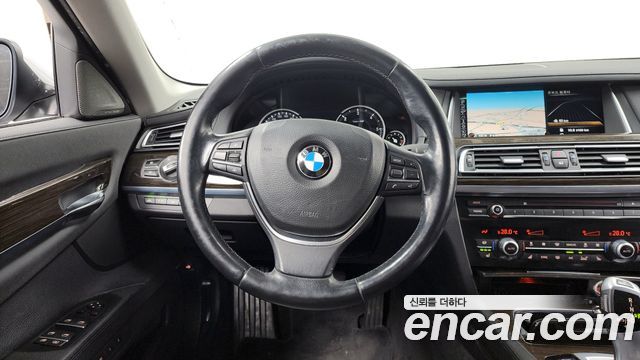 BMW 7 Series (F01) 740d xDrive 2015 — фото 13