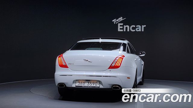 Jaguar XJ 3.0D Premium Luxury LWB X351 2015 — фото 4