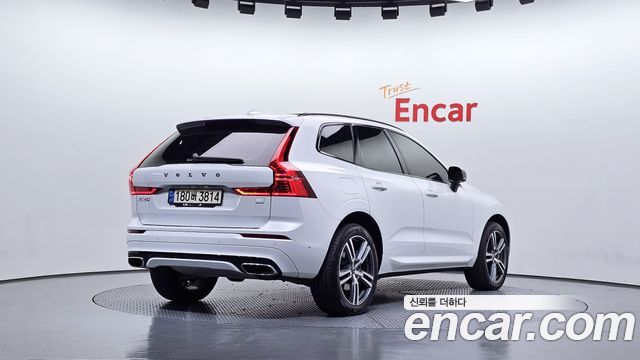 Volvo XC60 (II) T8 R-Design 2021 — фото 2