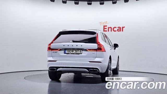 Volvo XC60 (II) T8 R-Design 2021 — фото 4