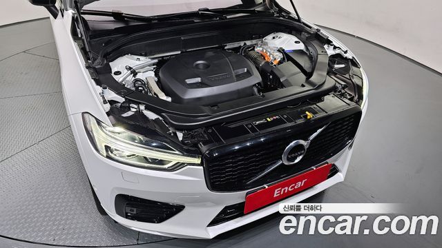Volvo XC60 (II) T8 R-Design 2021 — фото 6
