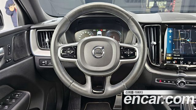 Volvo XC60 (II) T8 R-Design 2021 — фото 13