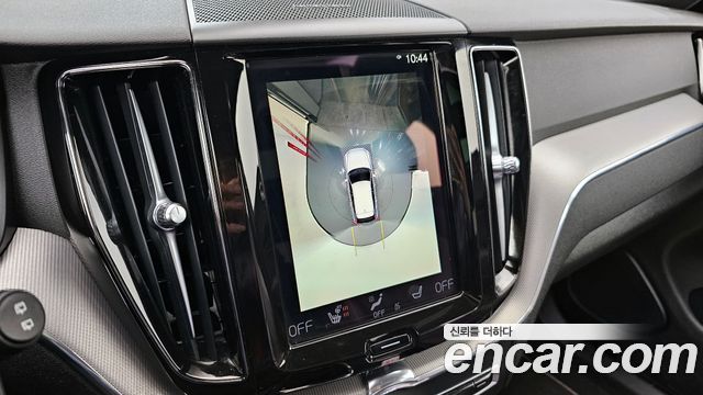 Volvo XC60 (II) T8 R-Design 2021 — фото 14