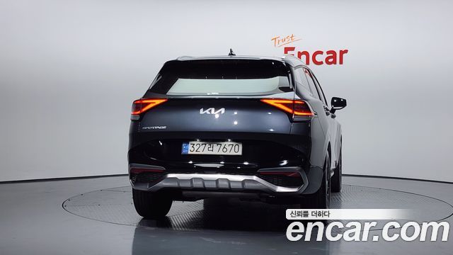 Kia Sportage (V) Gasoline 1.6 Turbo 2WD Nobleless 2023 — фото 4