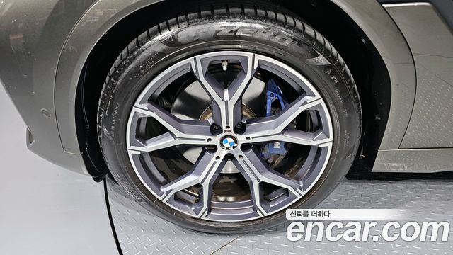 BMW X6 (G06) xDrive40i M Sport 2023 — фото 5