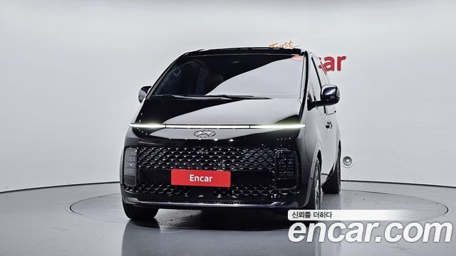 Hyundai Staria 4WD Lounge 9-Seater Inspiration 2022 — фото 3