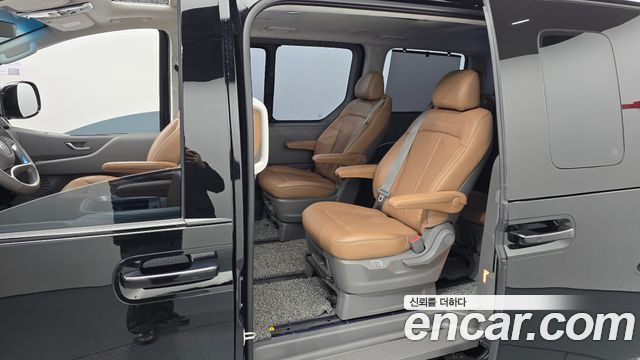 Hyundai Staria 4WD Lounge 9-Seater Inspiration 2022 — фото 12