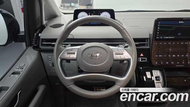 Hyundai Staria 4WD Lounge 9-Seater Inspiration 2022 — фото 13