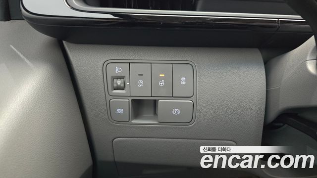 Hyundai Staria 4WD Lounge 9-Seater Inspiration 2022 — фото 16