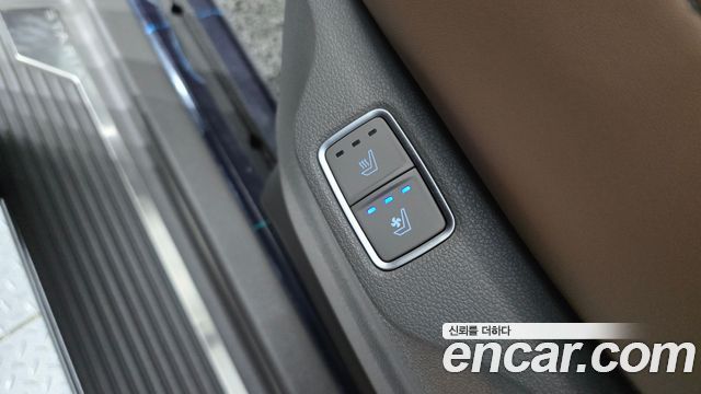 Hyundai Staria 4WD Lounge 9-Seater Inspiration 2022 — фото 17