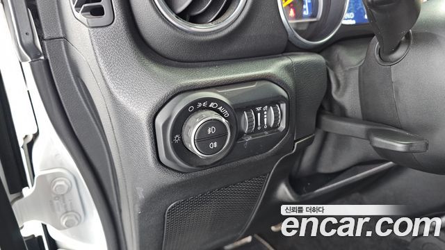 Jeep Wrangler (JL) 2.0 Overland 4Door 80th Edition 2021 — фото 15