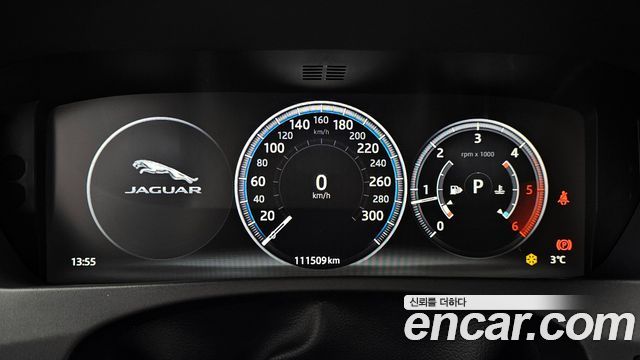 Jaguar F-PACE 20d R-Sport 2018 — фото 8