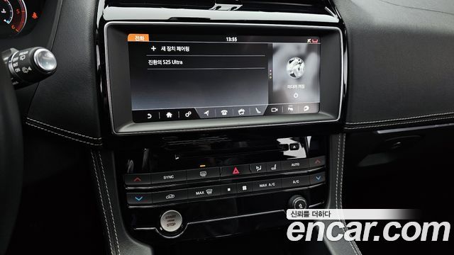 Jaguar F-PACE 20d R-Sport 2018 — фото 14