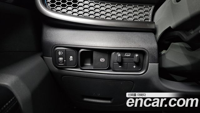 Kia Tasman 2.5T Gasoline 4WD X-Pro 2026 — фото 17