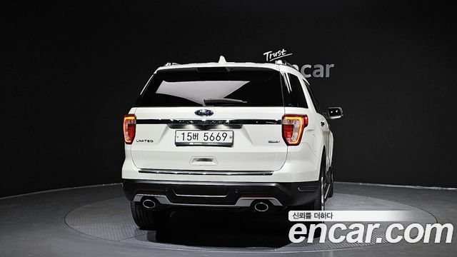 Ford Explorer 2.3 Limited 4WD 5th 2018 — фото 4