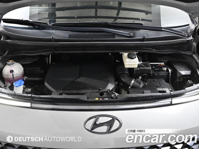 Hyundai Staria 4WD Lounge 9-Seater Inspiration 2023 — фото 6