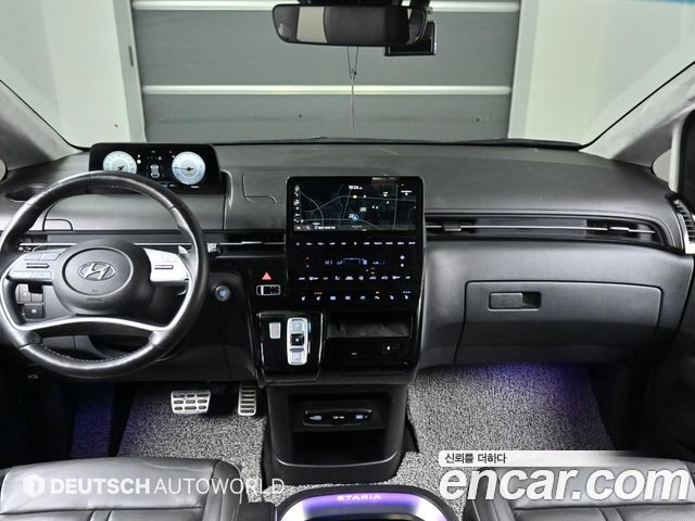 Hyundai Staria 4WD Lounge 9-Seater Inspiration 2023 — фото 7