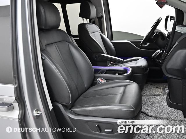 Hyundai Staria 4WD Lounge 9-Seater Inspiration 2023 — фото 10