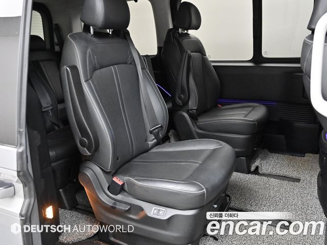 Hyundai Staria 4WD Lounge 9-Seater Inspiration 2023 — фото 16
