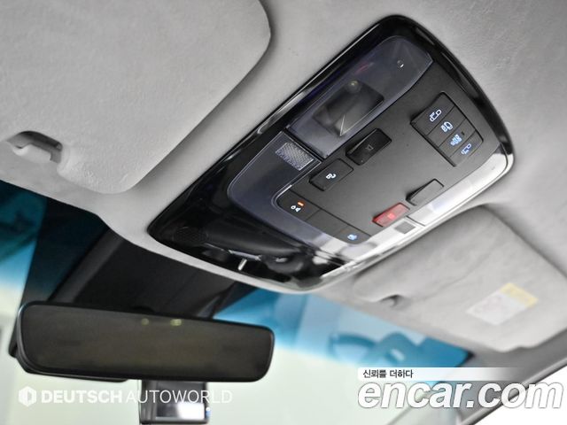 Hyundai Staria 4WD Lounge 9-Seater Inspiration 2023 — фото 23