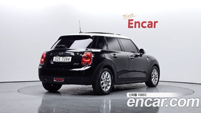MINI Cooper 5Door HIGH 3rd 2016 — фото 2