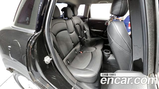 MINI Cooper 5Door HIGH 3rd 2016 — фото 12