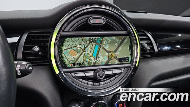 MINI Cooper 5Door HIGH 3rd 2016 — фото 14