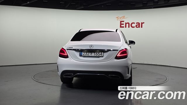 Mercedes-Benz C-Class (W205) C200 AMG Line 2021 — фото 4