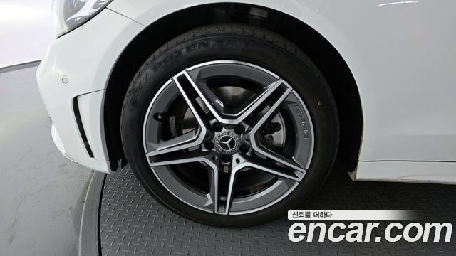 Mercedes-Benz C-Class (W205) C200 AMG Line 2021 — фото 5