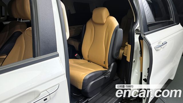 Kia Carnival (IV) Diesel 9-Seater Prestige 2023 — фото 11