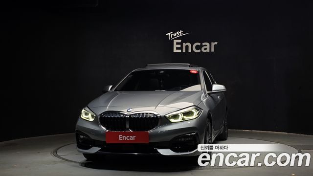 BMW 1 Series (F40) 120i Sports 2023 — фото 3