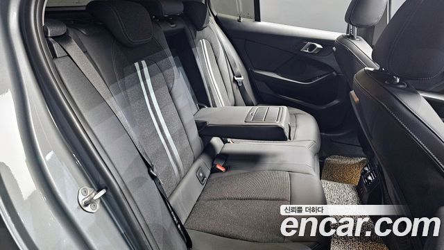 BMW 1 Series (F40) 120i Sports 2023 — фото 12