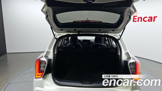 KG Mobility (SsangYong) Very New Tivoli Gasoline 1.5 2WD V3 2022 — фото 20