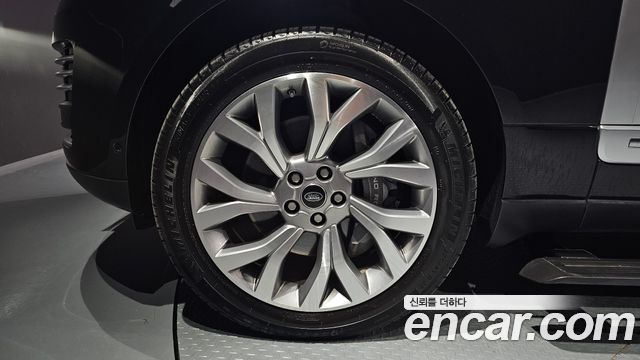 Land Rover Range Rover (IV) 4.4 SDV8 AB LWB DIESEL 2019 — фото 5