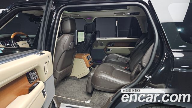 Land Rover Range Rover (IV) 4.4 SDV8 AB LWB DIESEL 2019 — фото 12