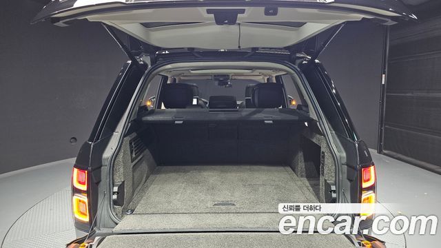 Land Rover Range Rover (IV) 4.4 SDV8 AB LWB DIESEL 2019 — фото 20