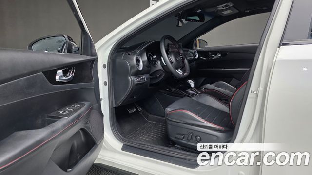 Kia K3 (II) 1.6 Turbo GT 5Door Signature 2022 — фото 12