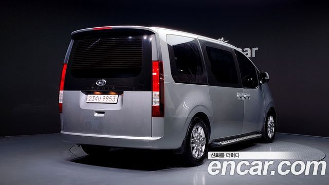 Hyundai Staria Tourer 9-Seater Modern 2022 — фото 2
