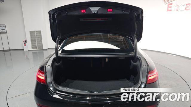 Mercedes-Benz E-Class (W213) E450 4MATIC Coupe 2020 — фото 20