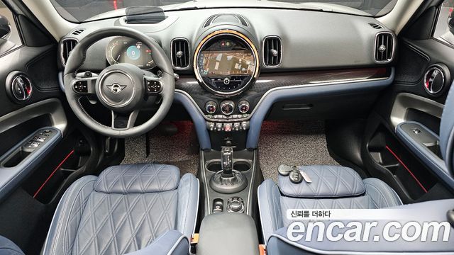 MINI Cooper S Countryman ALL4 Classic Launch Pack 2nd 2023 — фото 7